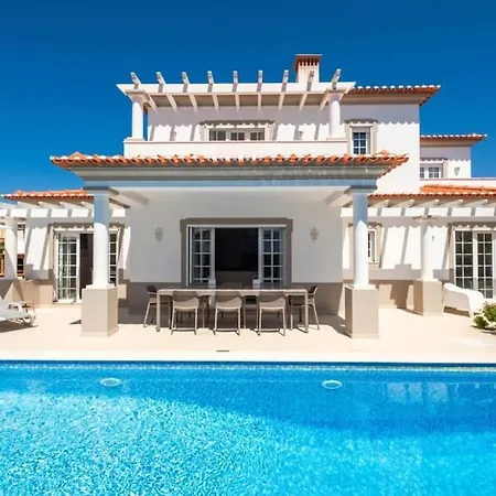 Beautiful Newly Renovated In 2024 On Portuguese *