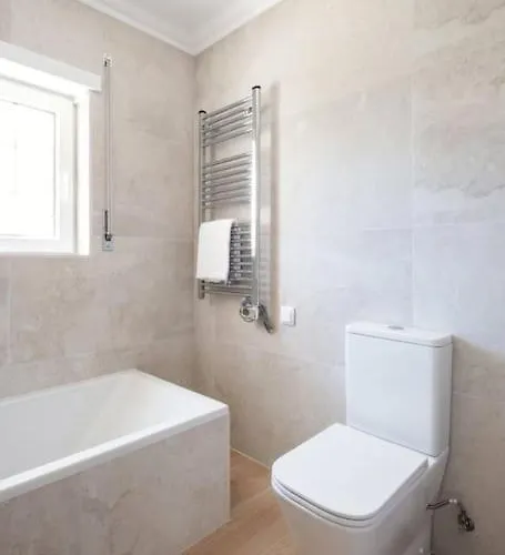 Beautiful Newly Renovated In 2024 On Portuguese Amoreira (Leiria)